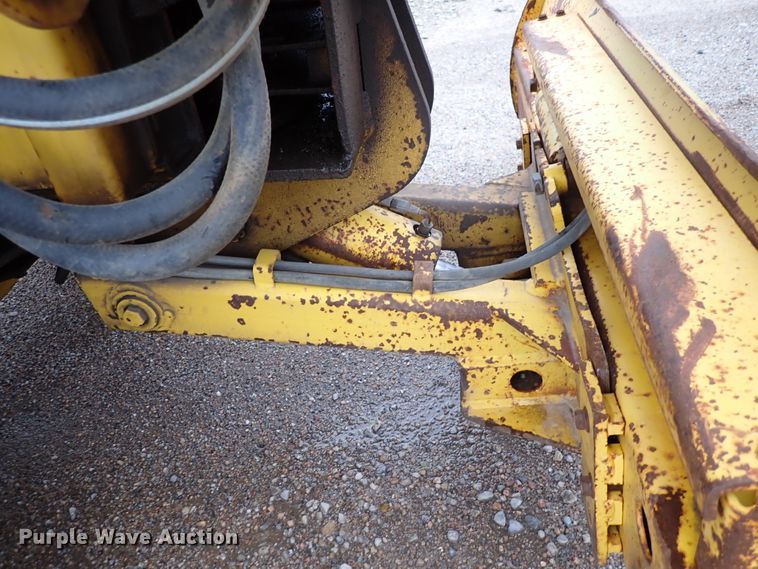 image for item DL7617 Ditch Witch 7610  trencher