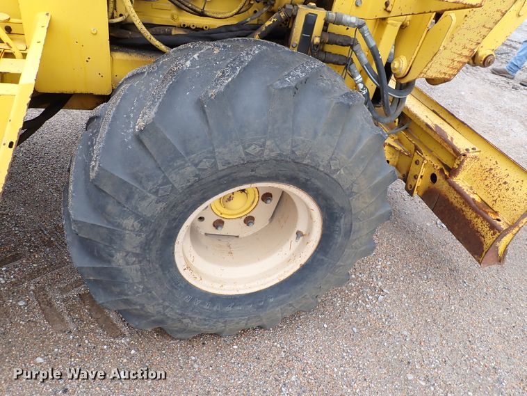 image for item DL7617 Ditch Witch 7610  trencher