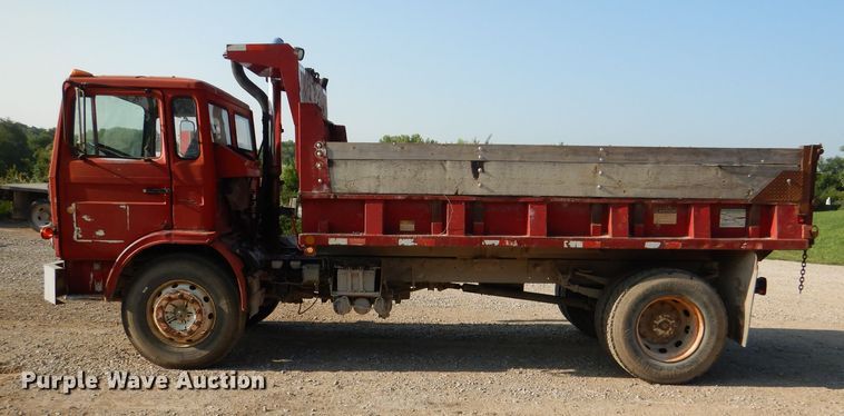 image for item DM0496 1987 Mack MS200P  dump truck