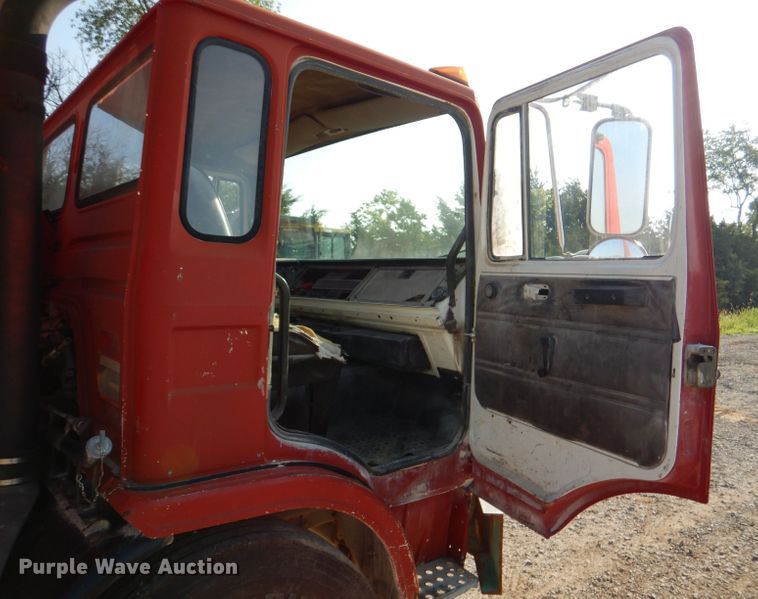 image for item DM0496 1987 Mack MS200P  dump truck