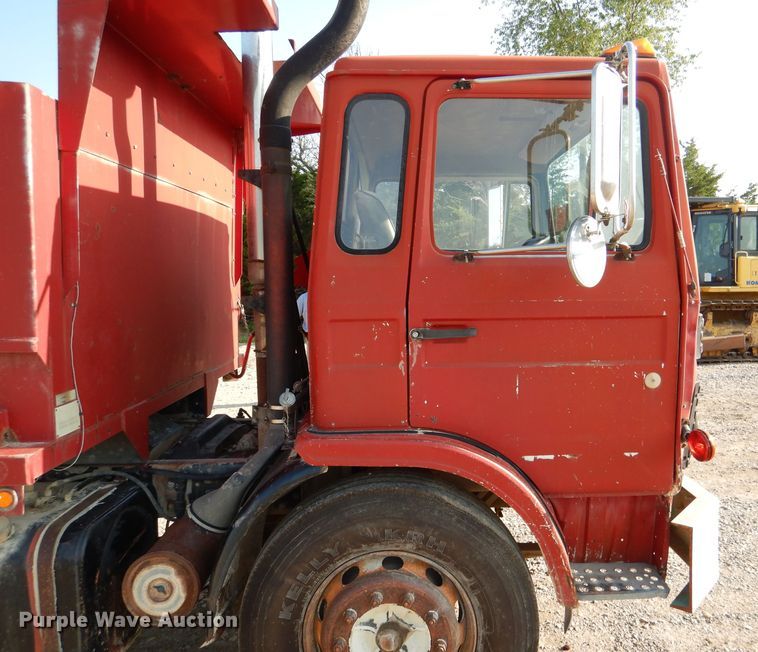 image for item DM0496 1987 Mack MS200P  dump truck