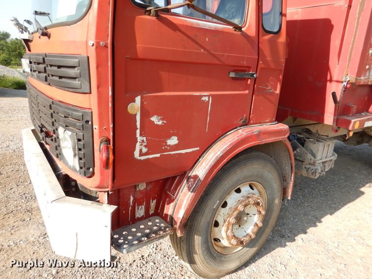 image for item DM0496 1987 Mack MS200P  dump truck