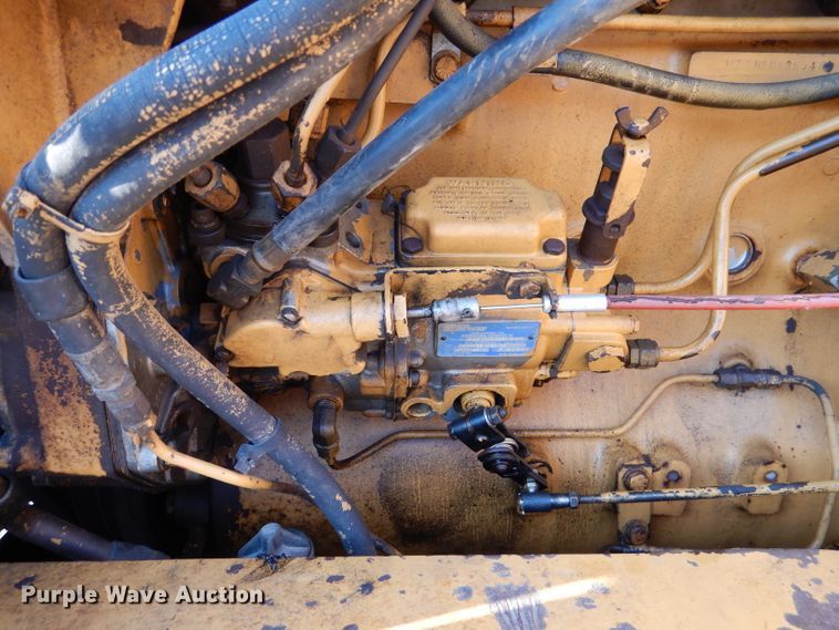 image for item DM0497 International 412B  elevating scraper