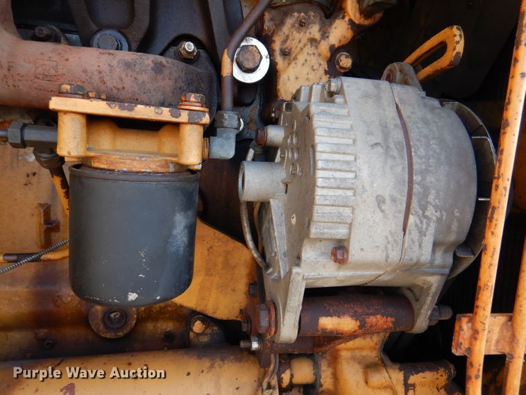 image for item DM0497 International 412B  elevating scraper