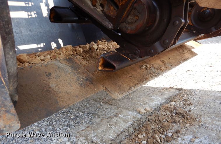 image for item DM0497 International 412B  elevating scraper