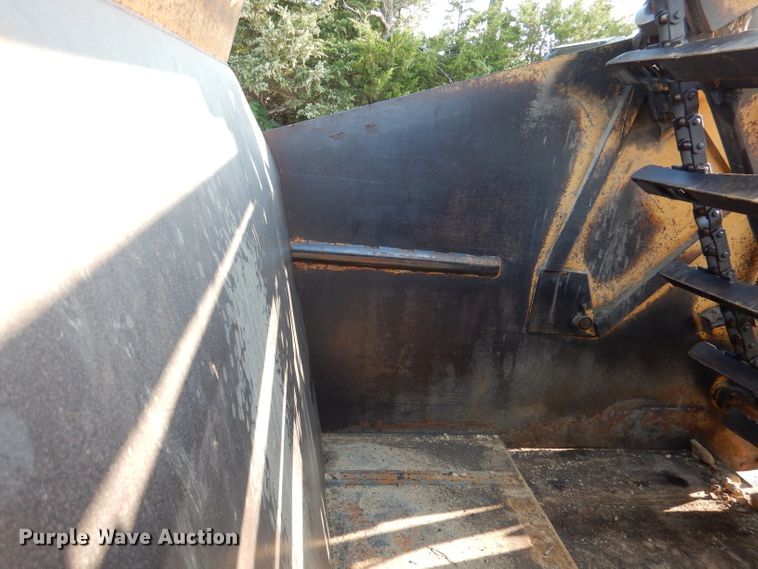 image for item DM0497 International 412B  elevating scraper