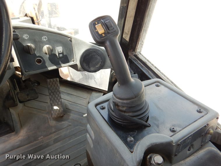 image for item DM0534 2006 Caterpillar 930G  wheel loader