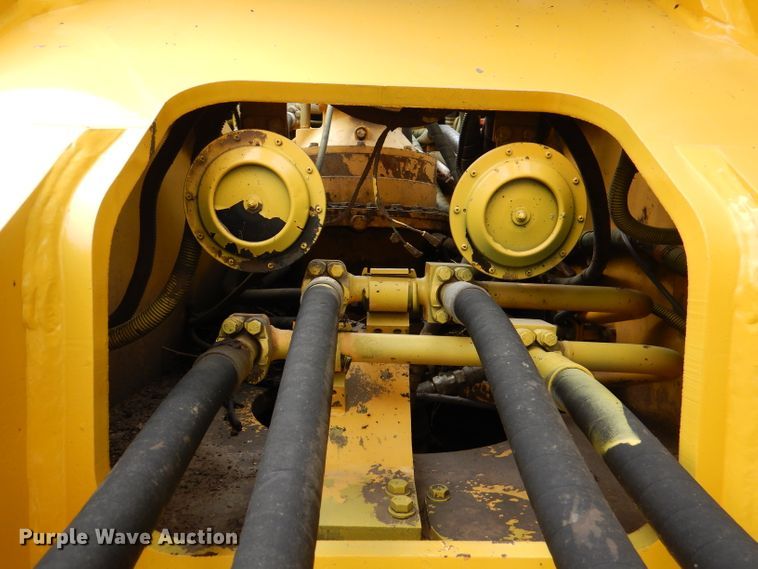 image for item DM1263 2005 Komatsu PC400LC-7L  excavator