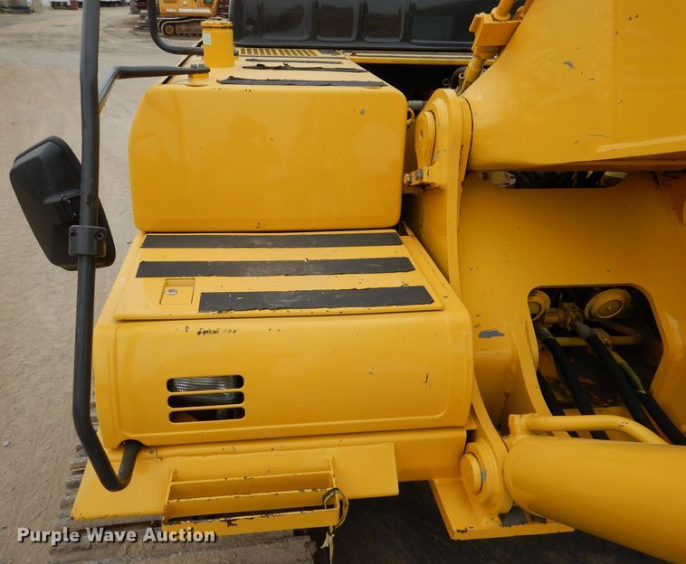 image for item DM1263 2005 Komatsu PC400LC-7L  excavator