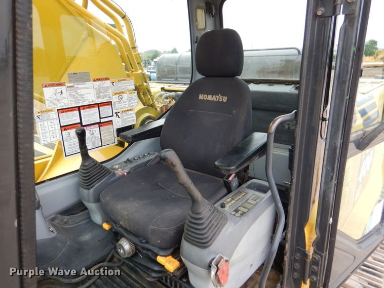 image for item DM1263 2005 Komatsu PC400LC-7L  excavator