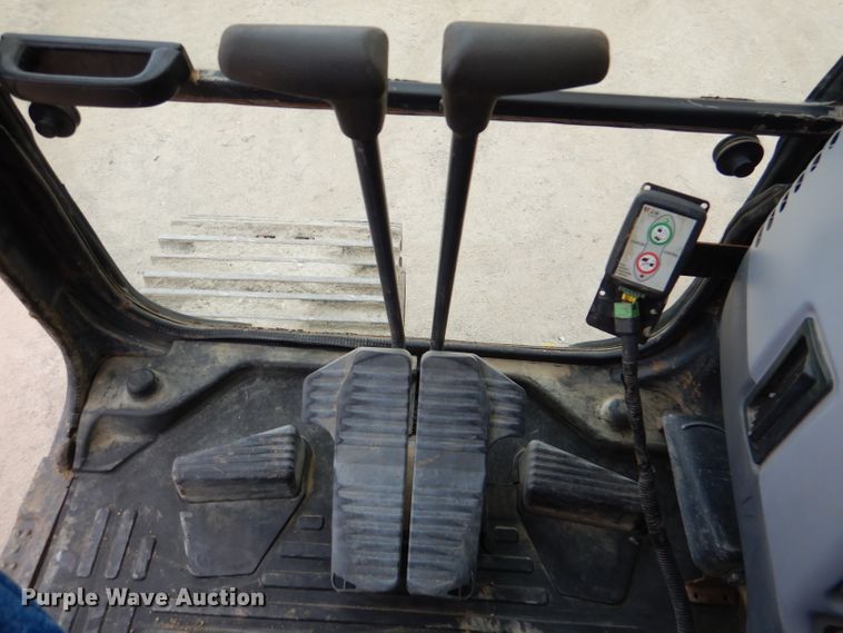 image for item DM1263 2005 Komatsu PC400LC-7L  excavator