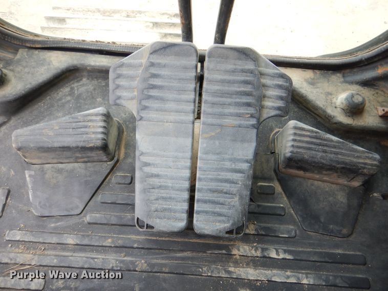 image for item DM1263 2005 Komatsu PC400LC-7L  excavator