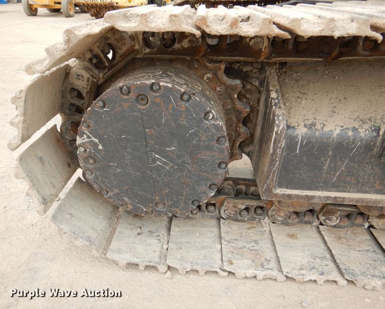 image for item DM1263 2005 Komatsu PC400LC-7L  excavator