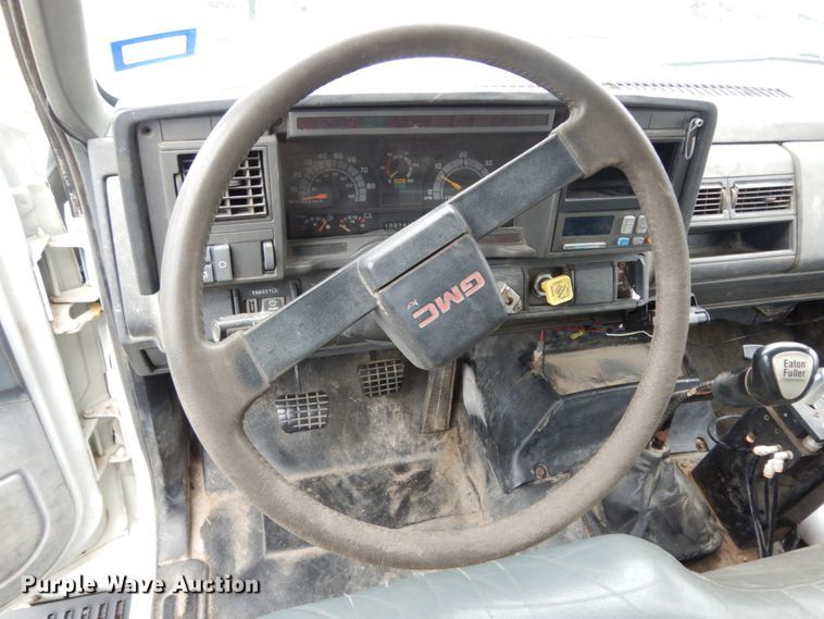 image for item DM2980 2000 GMC C7500  dump truck