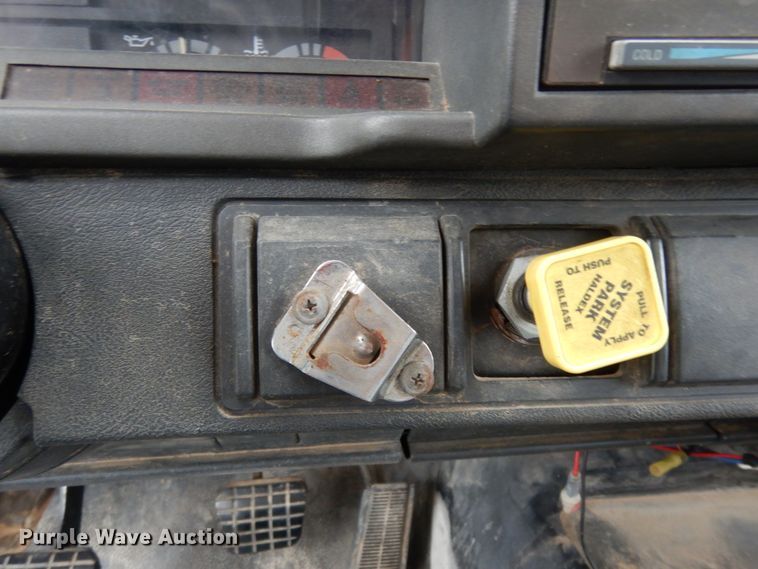 image for item DM2980 2000 GMC C7500  dump truck