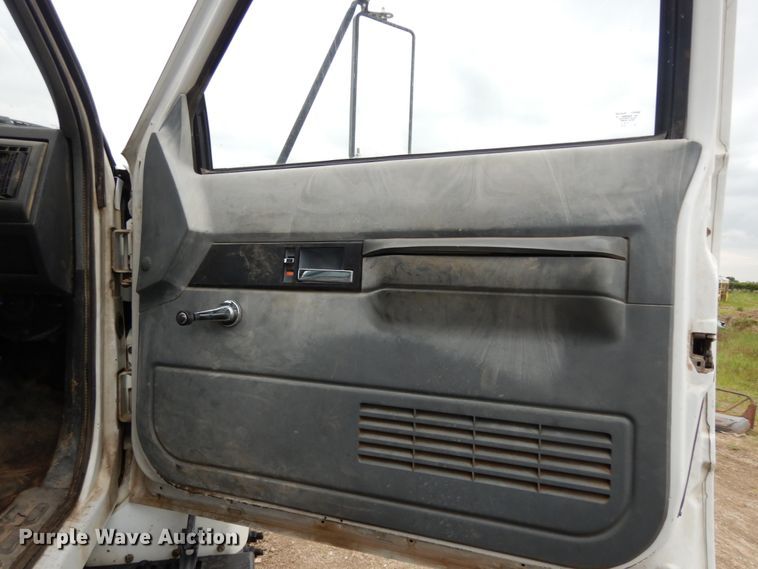 image for item DM2980 2000 GMC C7500  dump truck