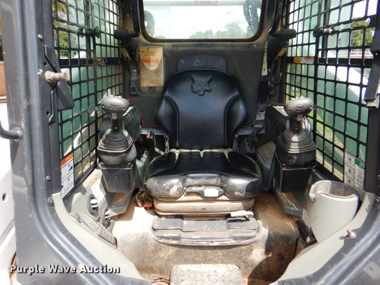 image for item DM3839 2016 Bobcat S570  skid steer loader