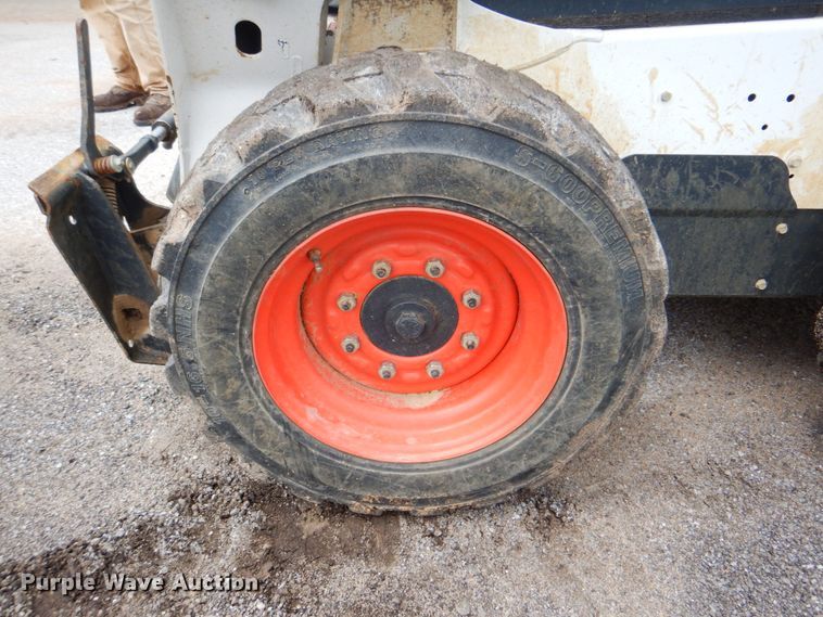 image for item DM3839 2016 Bobcat S570  skid steer loader