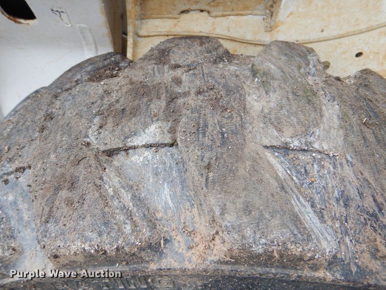 image for item DM3839 2016 Bobcat S570  skid steer loader