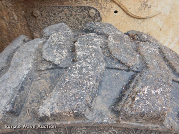 image for item DM3839 2016 Bobcat S570  skid steer loader