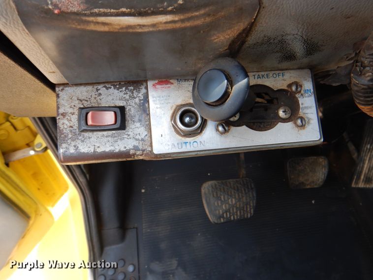 image for item DM3888 1996 Freightliner FL70  tank truck with pressure washer