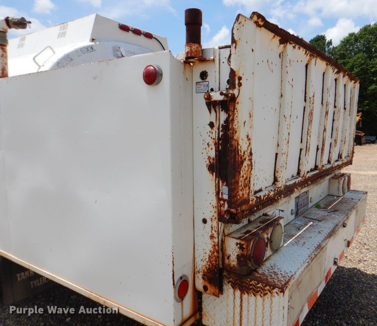 image for item DM3888 1996 Freightliner FL70  tank truck with pressure washer