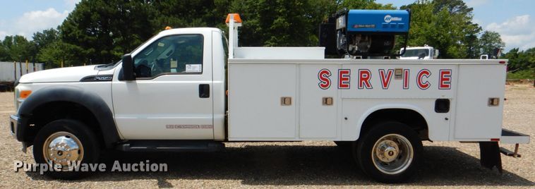 image for item DM3889 2011 Ford F550 Super Duty  utility / service truck