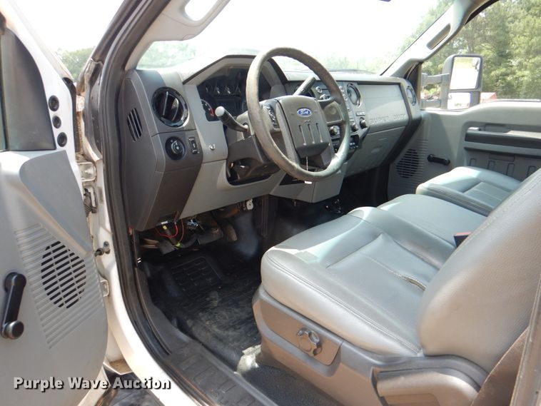 image for item DM3889 2011 Ford F550 Super Duty  utility / service truck