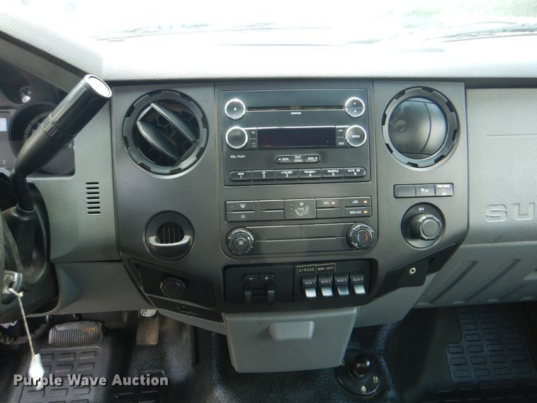 image for item DM3889 2011 Ford F550 Super Duty  utility / service truck