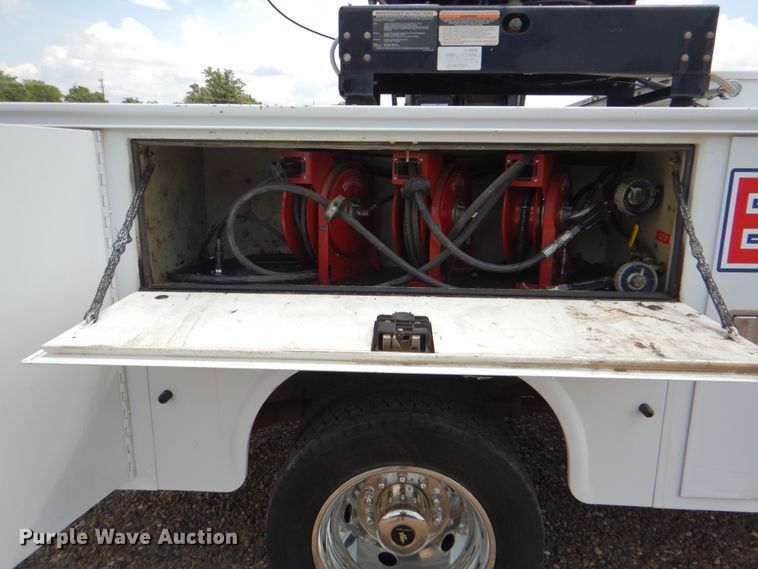 image for item DM3889 2011 Ford F550 Super Duty  utility / service truck