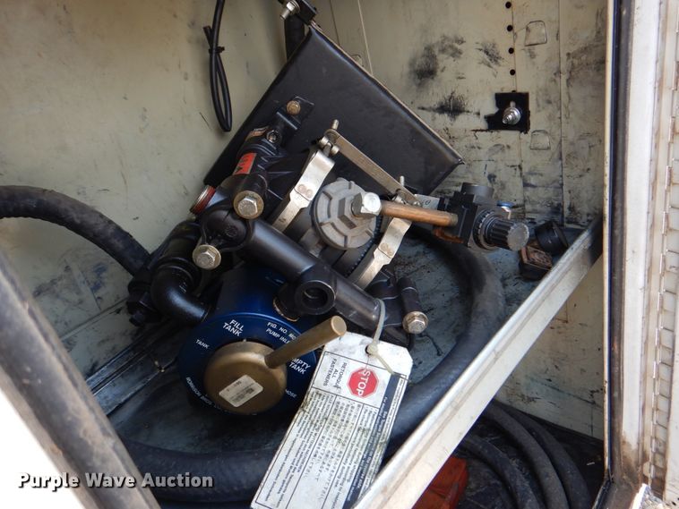 image for item DM3889 2011 Ford F550 Super Duty  utility / service truck