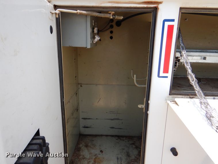 image for item DM3889 2011 Ford F550 Super Duty  utility / service truck