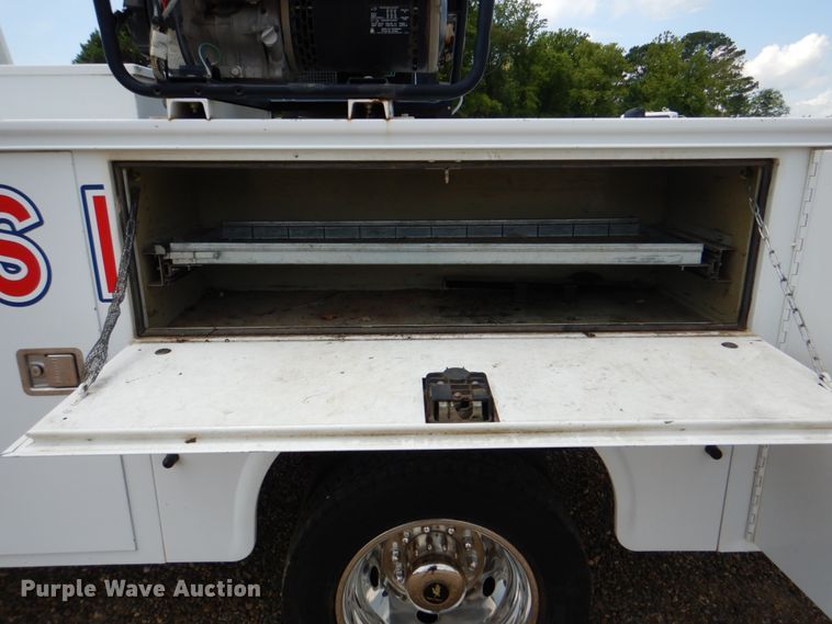 image for item DM3889 2011 Ford F550 Super Duty  utility / service truck