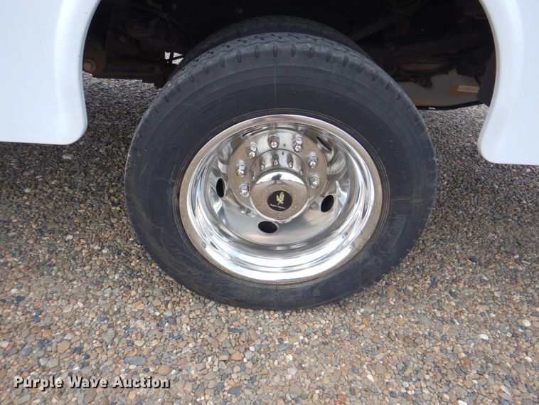 image for item DM3889 2011 Ford F550 Super Duty  utility / service truck