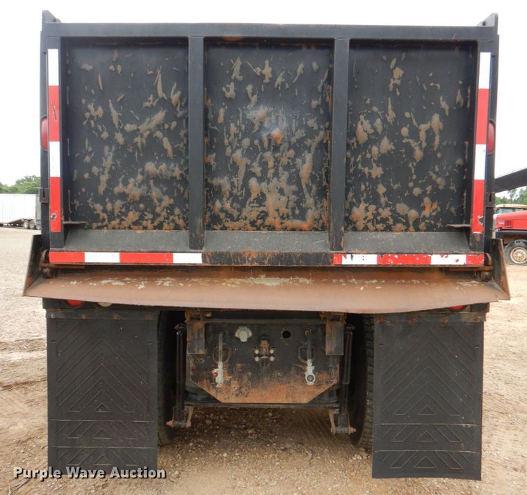 image for item DM3896 2006 Mack CHN613  dump truck