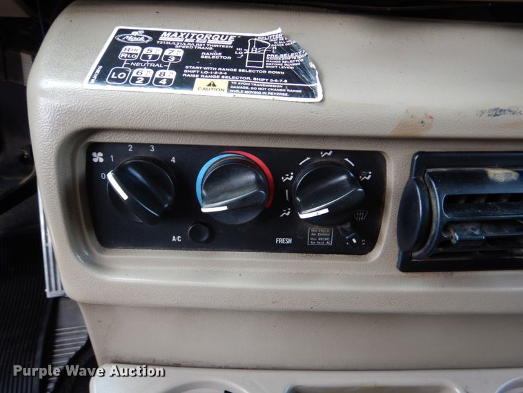 image for item DM3896 2006 Mack CHN613  dump truck