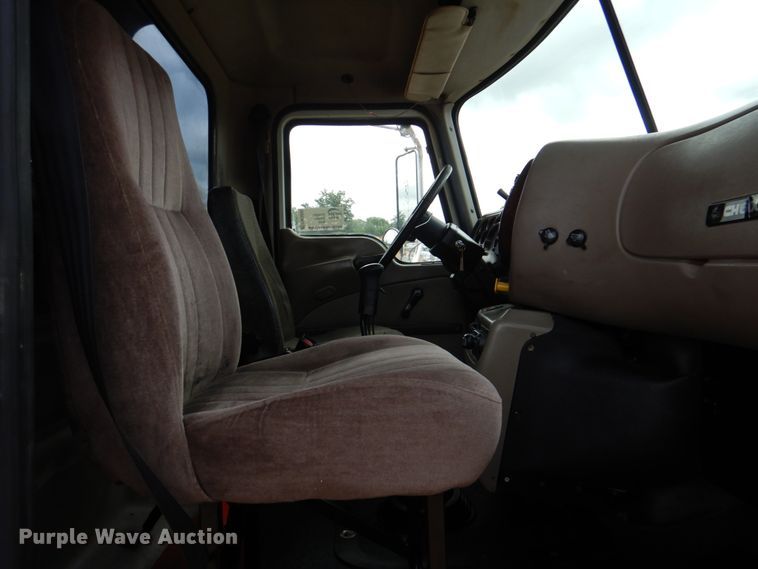 image for item DM3896 2006 Mack CHN613  dump truck