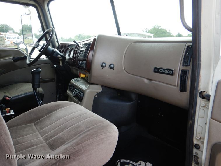 image for item DM3896 2006 Mack CHN613  dump truck