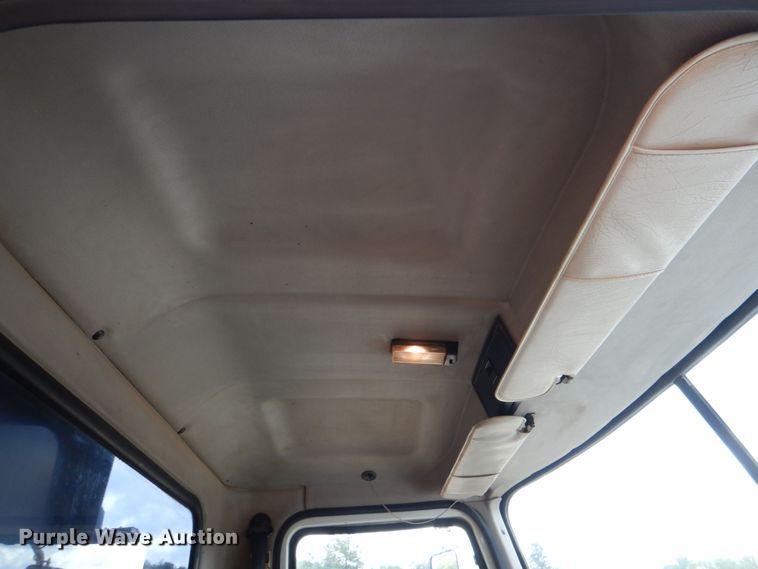 image for item DM3896 2006 Mack CHN613  dump truck