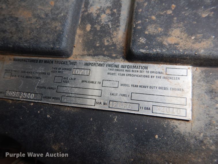 image for item DM3896 2006 Mack CHN613  dump truck