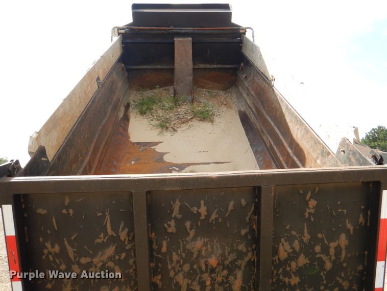 image for item DM3896 2006 Mack CHN613  dump truck