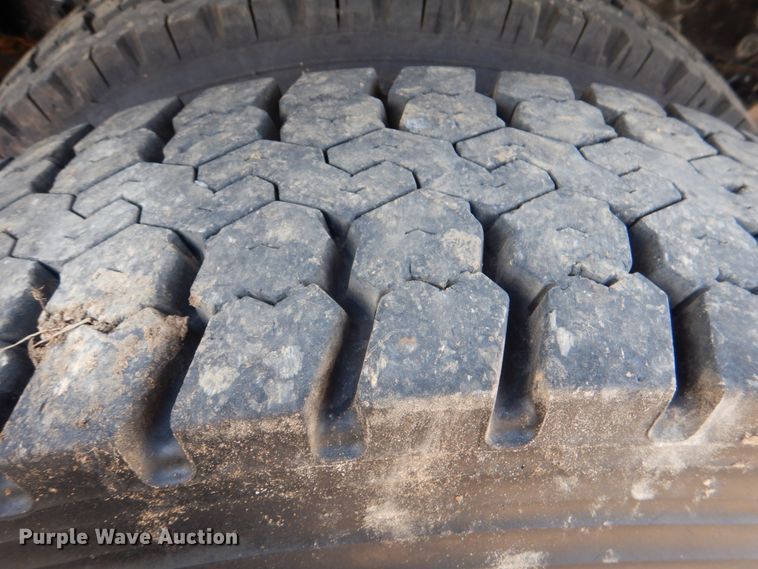 image for item DM3896 2006 Mack CHN613  dump truck