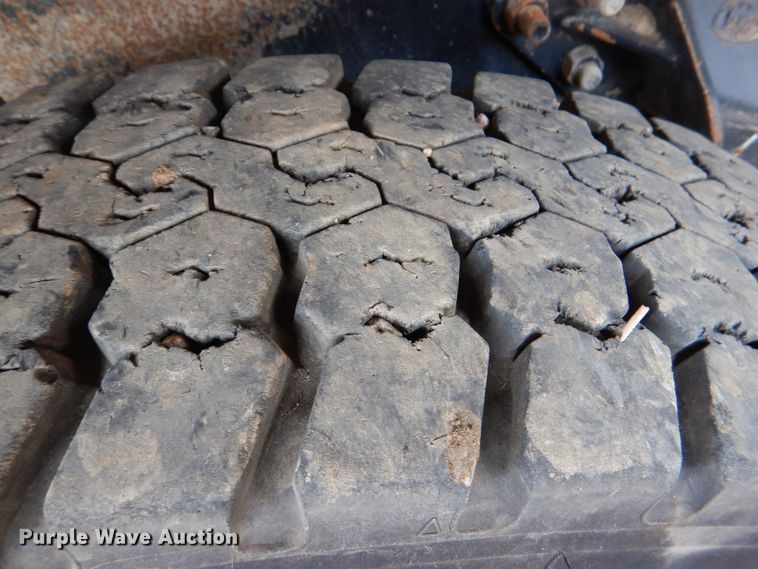 image for item DM3896 2006 Mack CHN613  dump truck