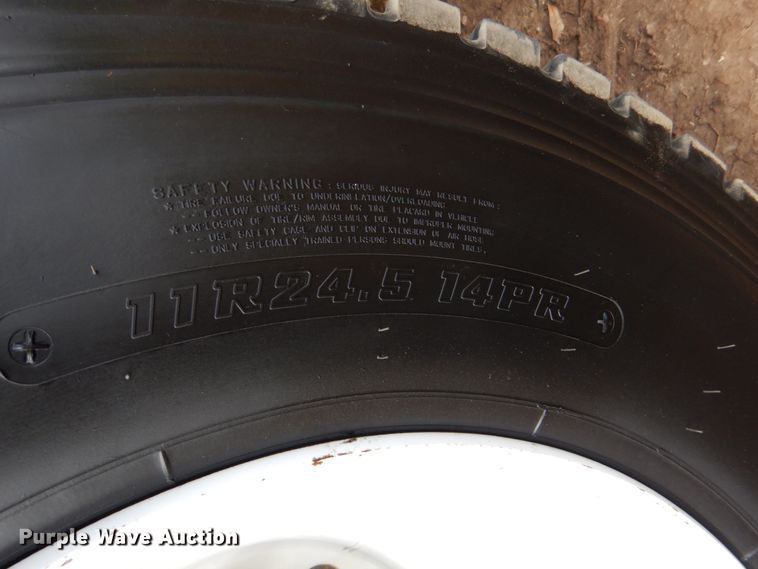 image for item DM3896 2006 Mack CHN613  dump truck