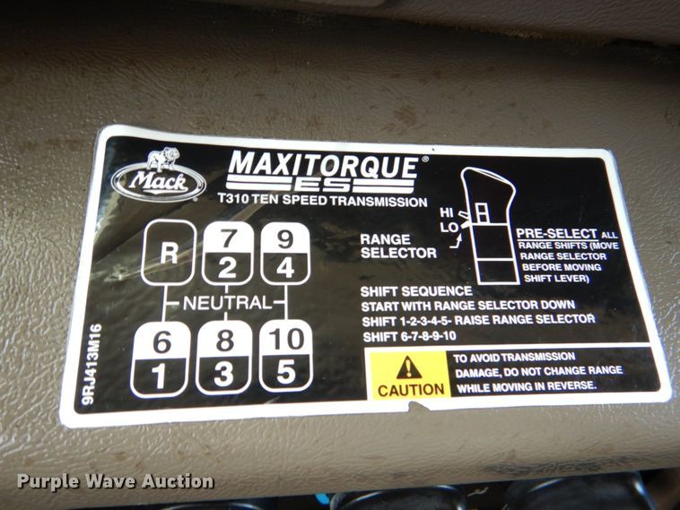 image for item DM3897 2007 Mack CHN613  dump truck