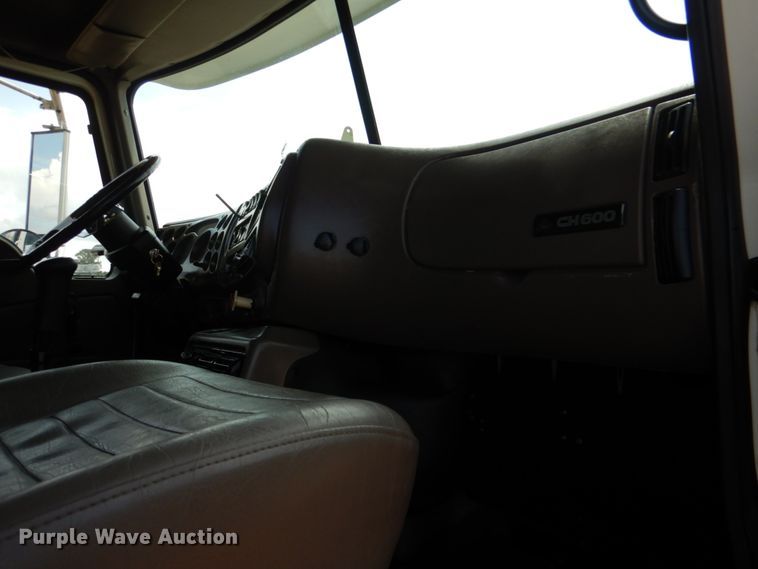 image for item DM3897 2007 Mack CHN613  dump truck