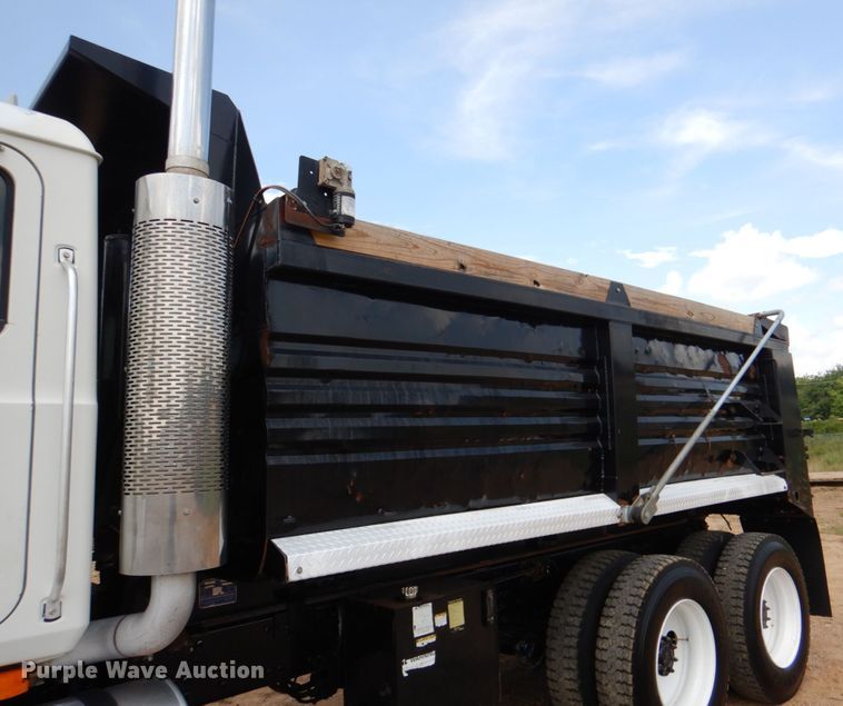 image for item DM3897 2007 Mack CHN613  dump truck