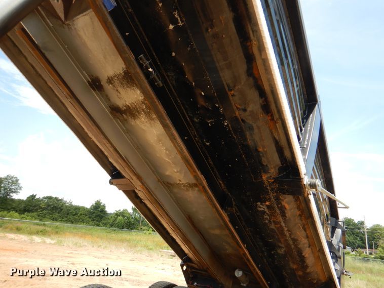 image for item DM3897 2007 Mack CHN613  dump truck