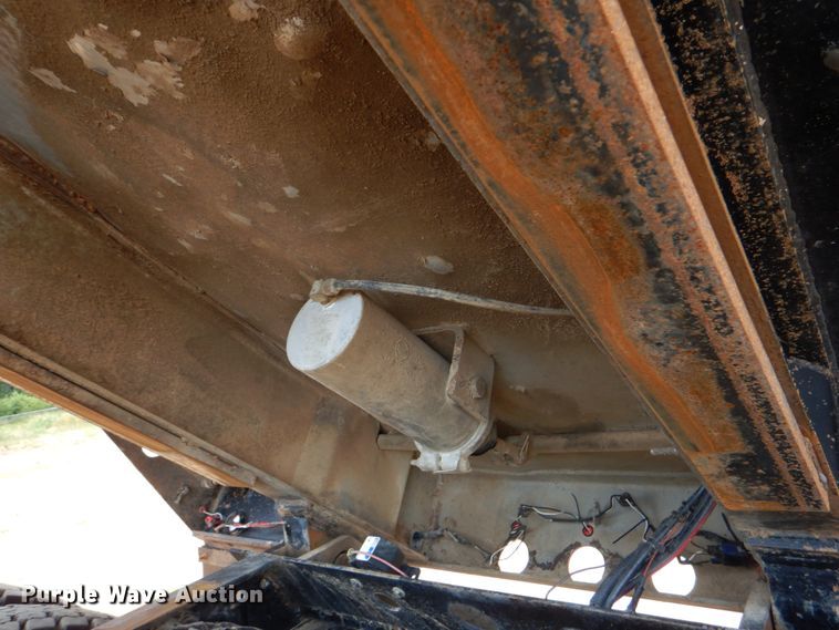 image for item DM3897 2007 Mack CHN613  dump truck