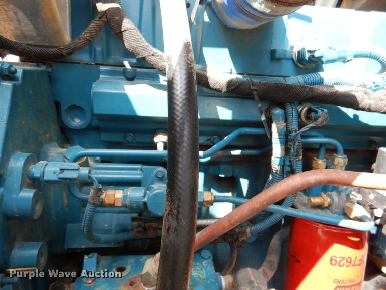 image for item DM3899 2004 International 7400  dump truck